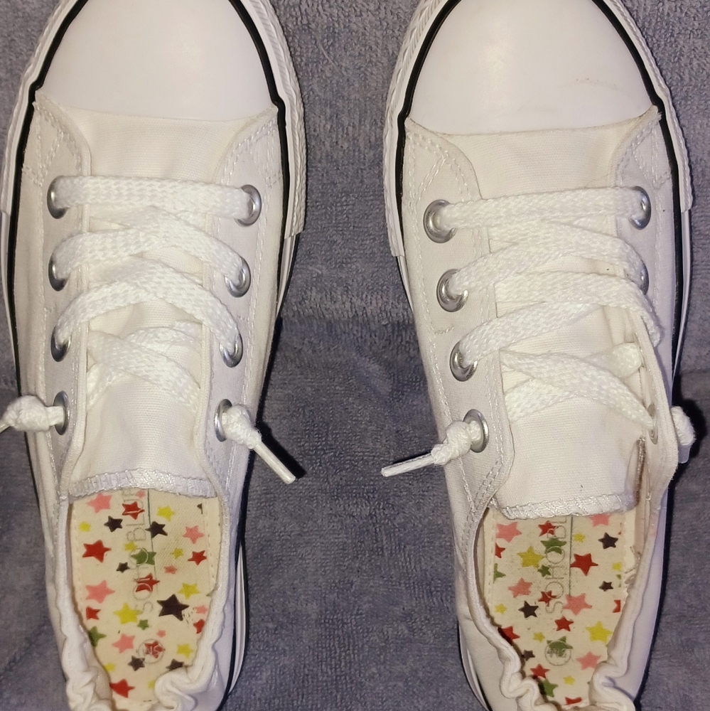 Womens Soho Blue brand low tops size 5***fit more like a 6